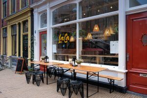 La Ca - Vietnamese streetfood - Oude Kijk in't Jatstraat - Groningen - gevel en terras
