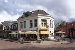 Eetcafé Lambik, terras, Grote Kruisstraat 73 Groningen