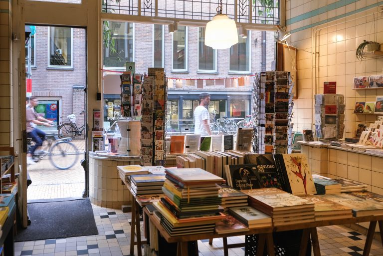 Walter's Bookshop - Oude Kijk in 't Jatstraat 10 Groningen